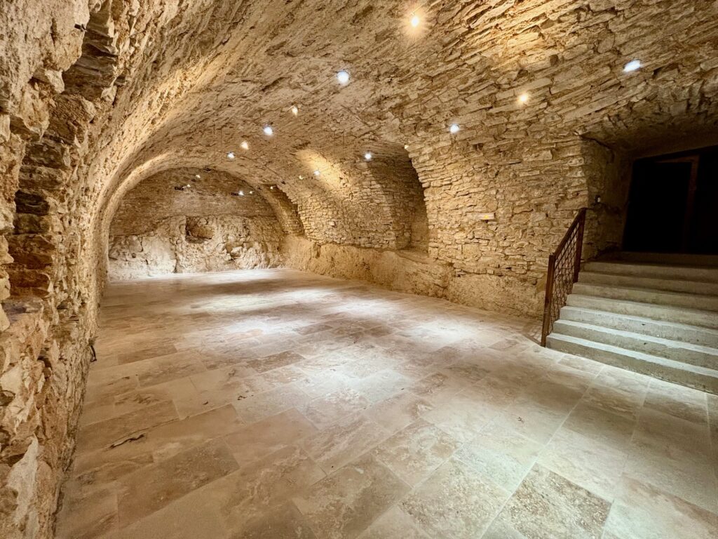 Première Cave voutée_Chateau de Roussillon_new2